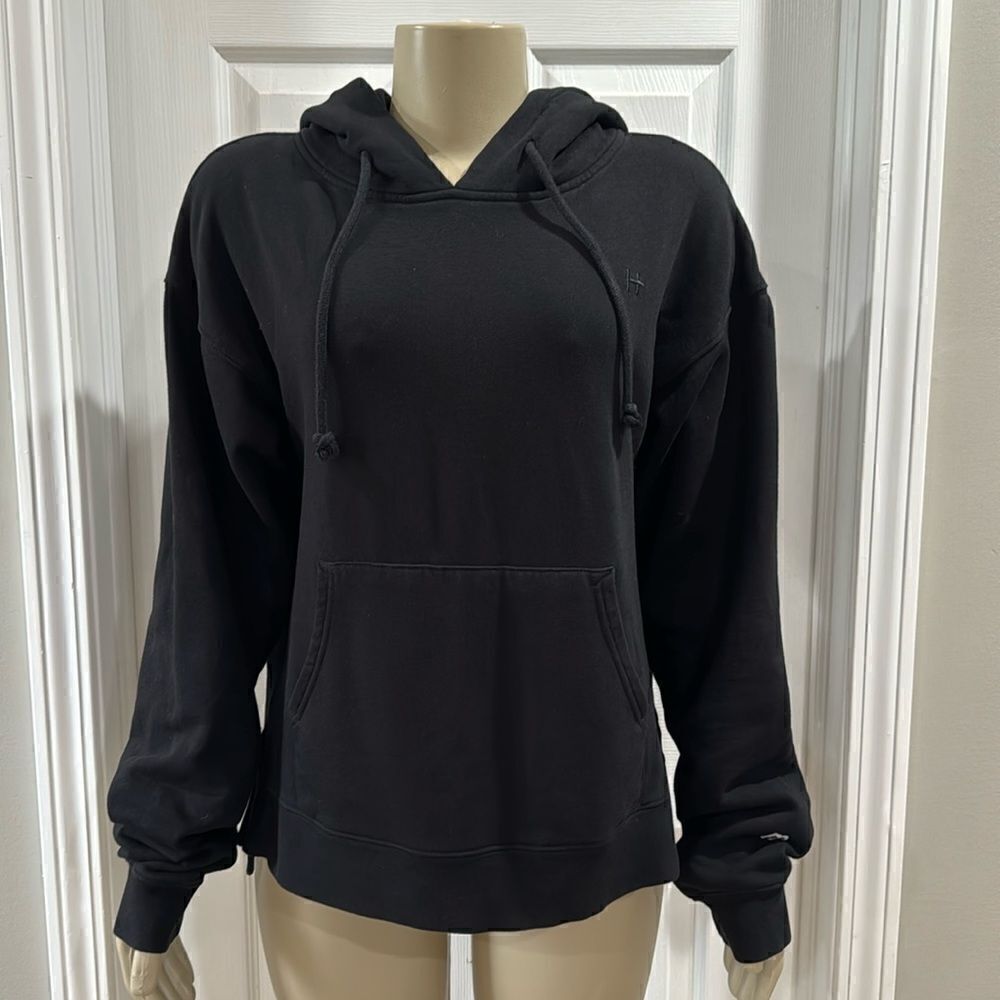 AUTHENTIC HUDSON CLASSIC PULLOVER HOODIE.